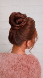 penteado Coque-Alto-Semipreso